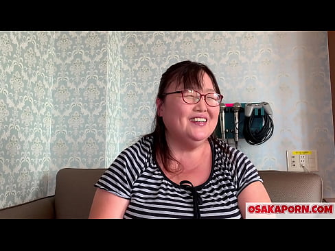 ❤️ Feit japönsk mamma sýnir risastóra brjósta sína og hefur gaman af kynlífsleikfangi. 51 árs gömul asísk móðir talar um kynlífsreynslu sína. Yukiko 1 OSAKAPORN feitur milf ❤️ Frábært klám hjá okkur